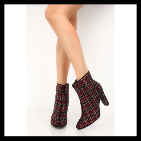 Cape Robbin Crystal Embellished Booties - Picture 5 of 8